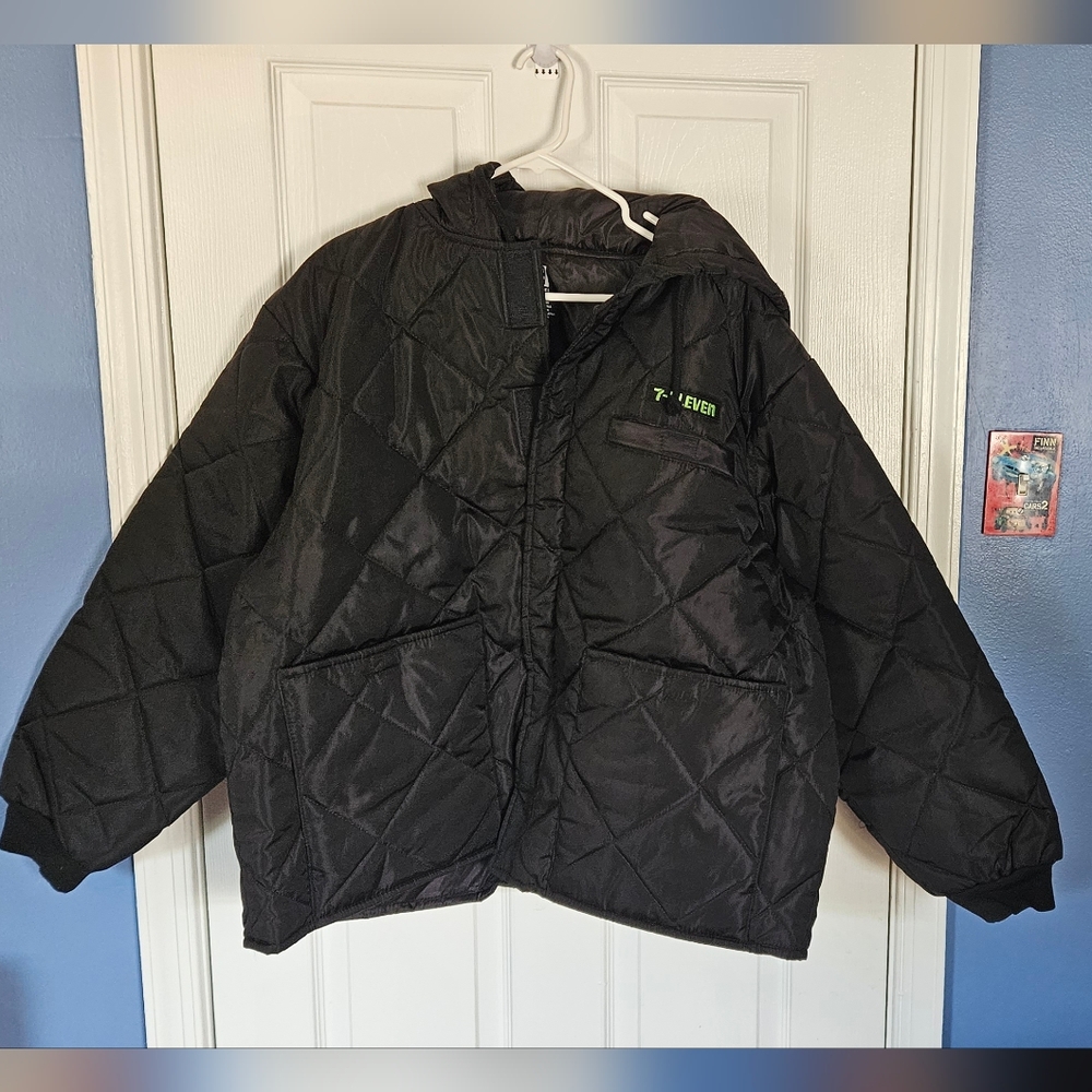 7-11 Appareal SZ XL Quilted Jacket
